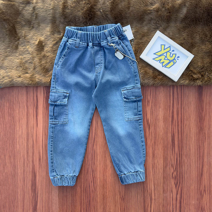 Kids denim cargo jeans with chain – comfy aur stylish bachon ki pants for boys and girls