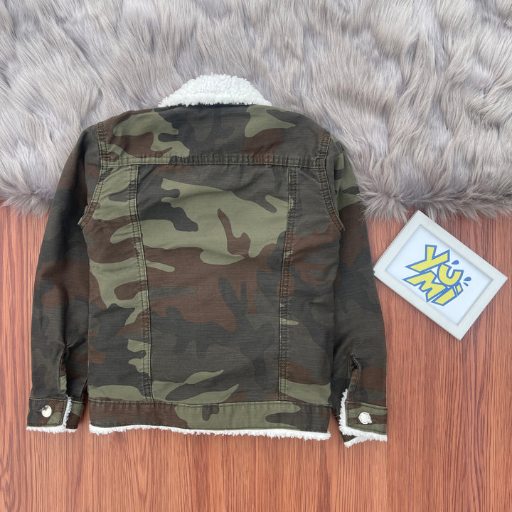 Commander in Camo: Boys' Camouflage Jacket with Cozy Fur Lining - YUMI.PK