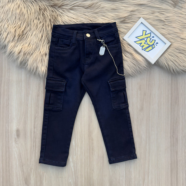 Front view of Yumi.pk kids' unisex winter cargo denim pants in dark blue with side pockets and keychain